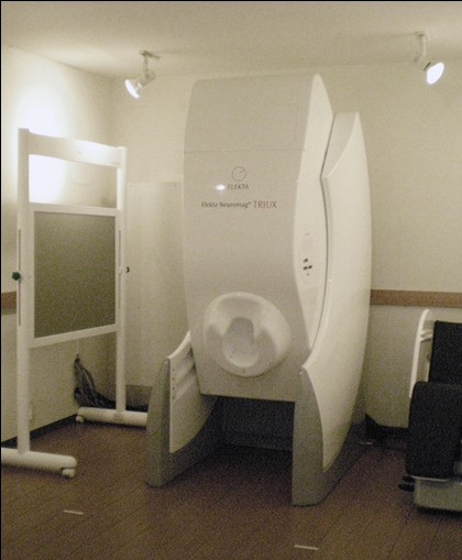 ELEKTA Neuromag TRIUX（エレクタ）