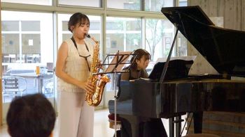 ミニコンサート（国立音大生）